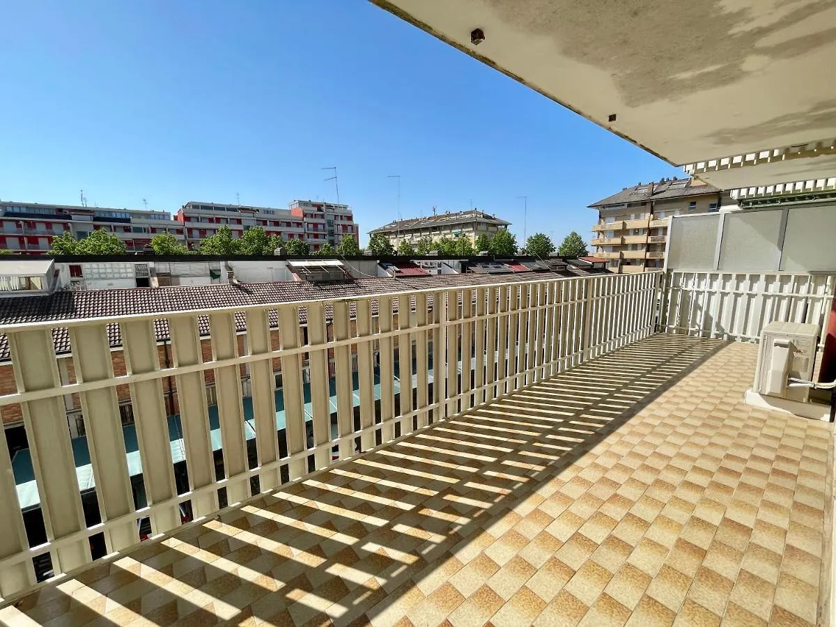 Modern Apartment For 6 Guests By The Pool-Beahost Porto Santa Margherita 0*,  Italie